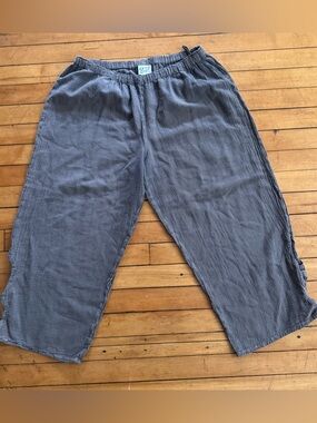 Oh My Gauze 100% Cotton Grey Capri Flowy Pants Size Medium